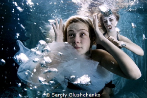 Theater under water. by Sergiy Glushchenko 